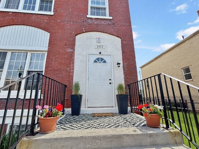 Photo - 2953 W Warren Blvd Unit 1