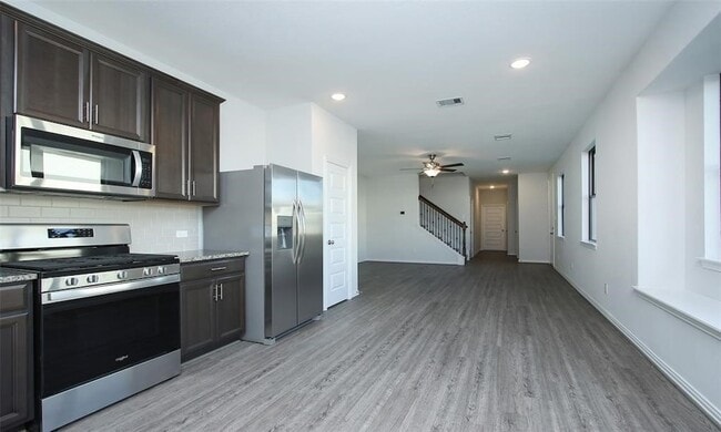 Photo - 7124 Elgin St