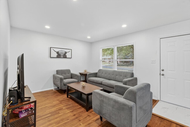 Photo - 1415 Lindsay Ln Unit SI ID1472900P