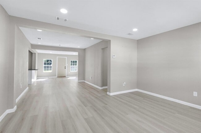 Photo - 4114 Hoffman St