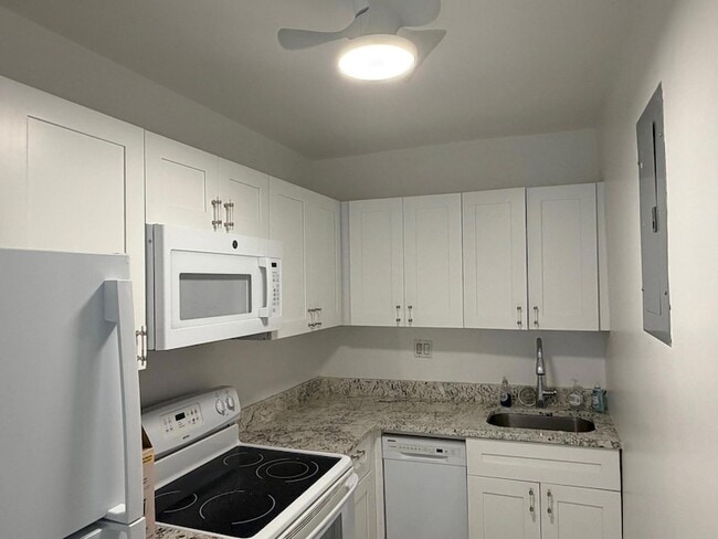 Photo - 3000 Riomar St Unit 703
