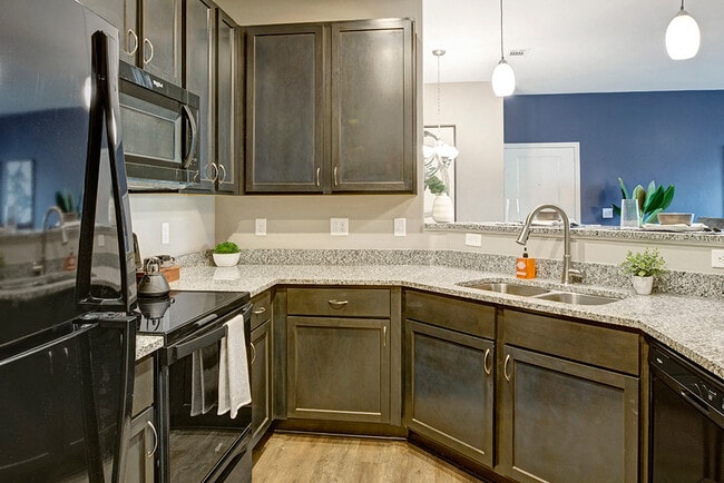 Kitchen - Ascent at Mallard Creek Apartments