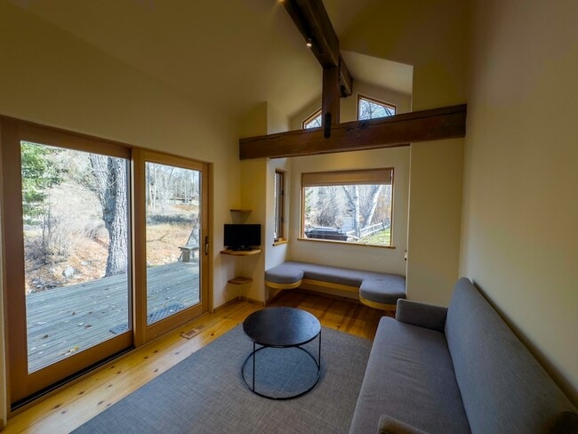 Photo - 233 Timberline Rd