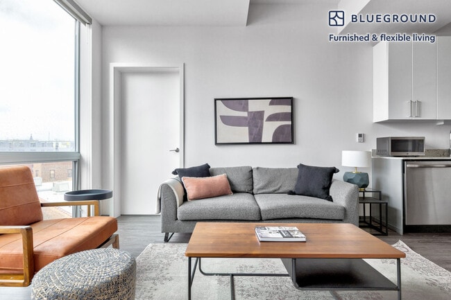 Photo - 2340 N California Ave