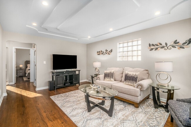 Building Photo - 3833 S 61st Ct Unit ID1303254P