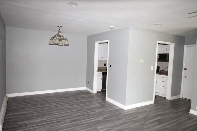 Photo - 9S070 Lake Dr Unit 201