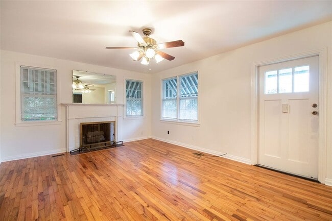 Photo - 710 Glenview Dr