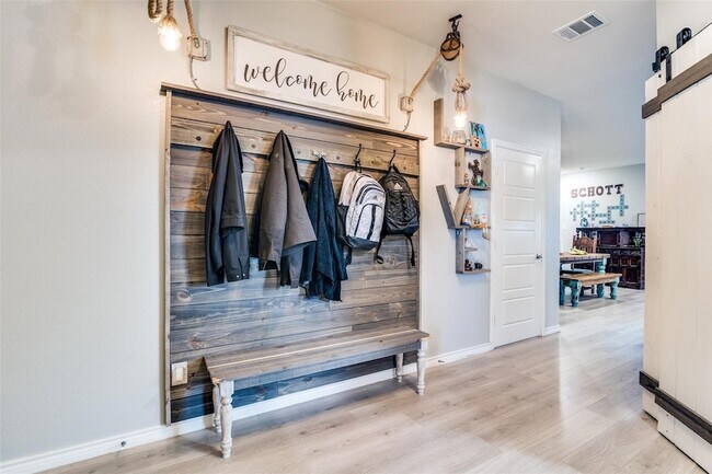 Photo - 120 Whitetail Wy