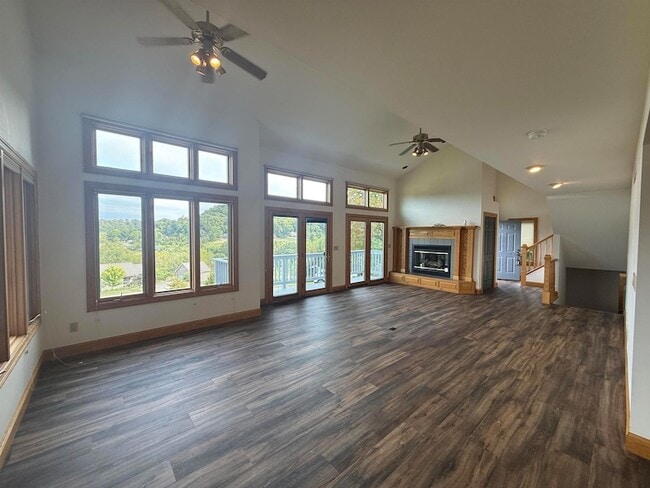 Photo - 125 Cogan Dr