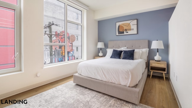 Building Photo - 1529 N Fremont St Unit 310