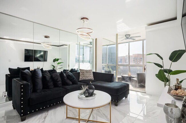 Building Photo - 215 Piedmont Ave NE Unit ID1299406P