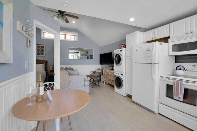 Photo - 4 Oak St Unit ID1261528P