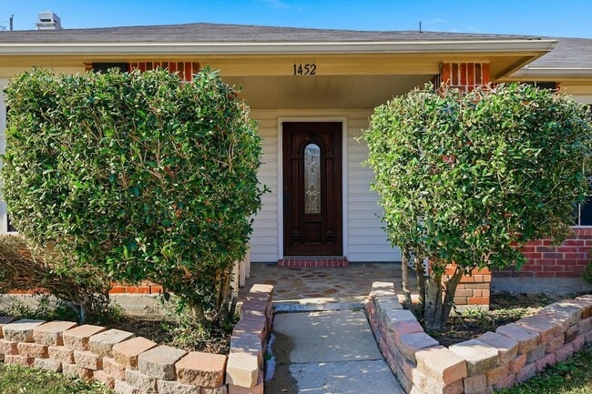 Photo - 1452 Hickory Creek Ln