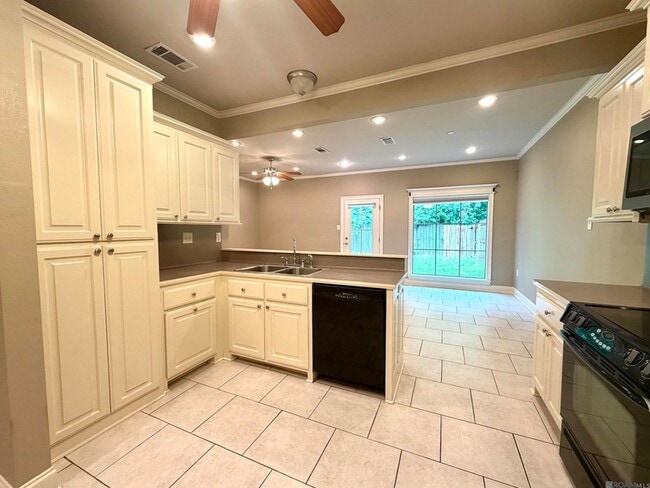 Photo - 910 S Audubon Pl Ave