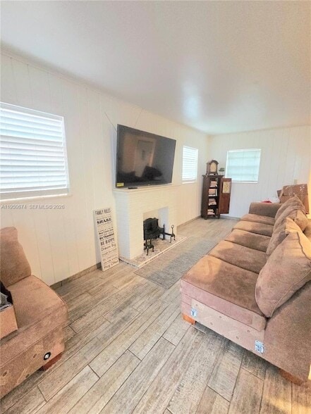 Photo - 1990 NE 183rd St