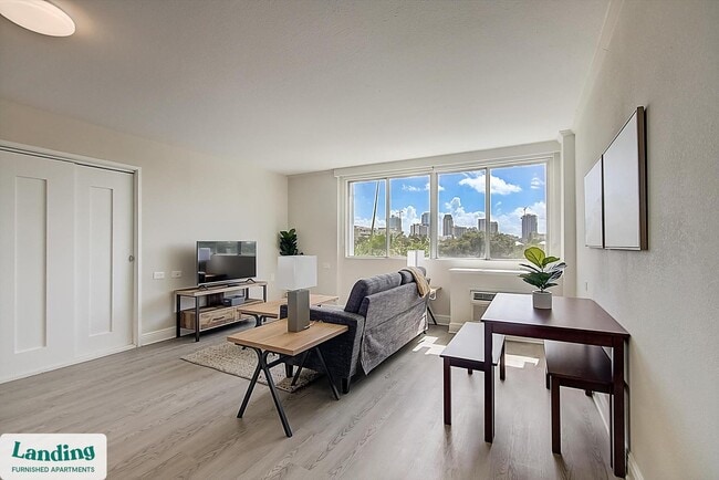 Photo - 305 Dr. M.L.K. Jr St S Unit 402.1403560