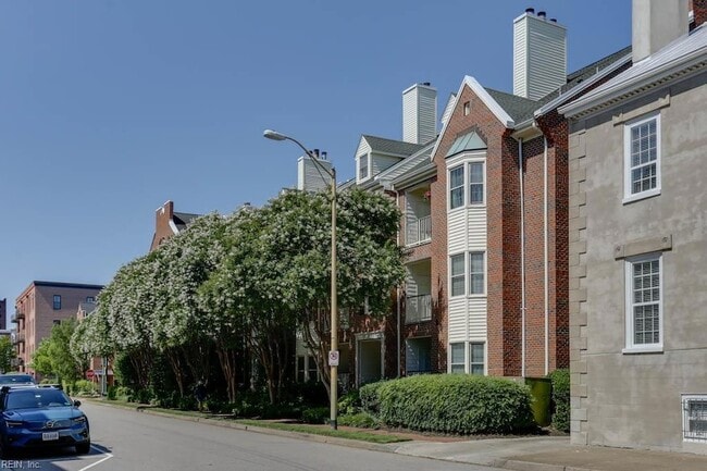 Photo - 321 Duke St Unit 133