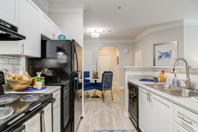 Building Photo - Legacy Ridge