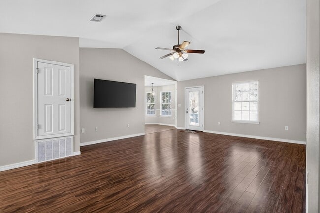 Photo - 3151 Forrest Ave