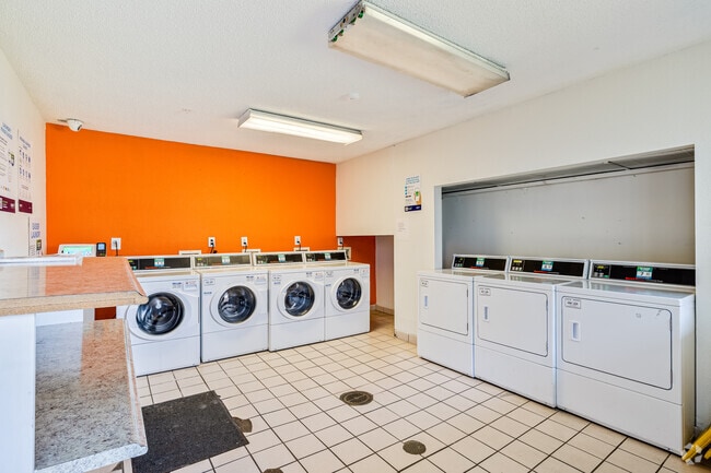 Laundry - Siegel Select Jacksonville/Orange Park