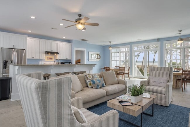 Building Photo - 152 Avenue of Oaks Unit ID1316250P