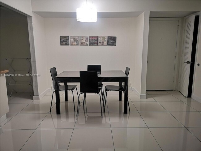 Photo - 959 SE 2nd Ave Unit 209