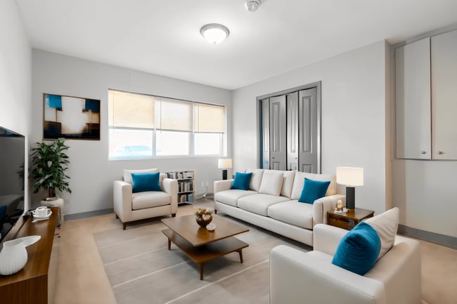 Photo - Saluki Apartments