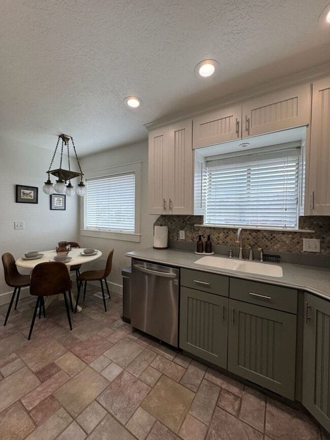 Photo - 3076 Melbourne St Unit ID1367399P