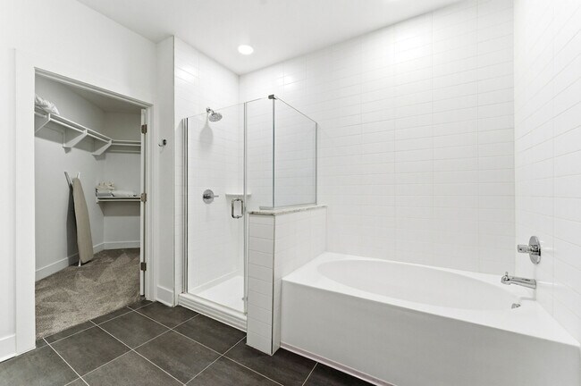 Photo - 220 Bill Kennedy Wy SE Unit SI ID1460017P