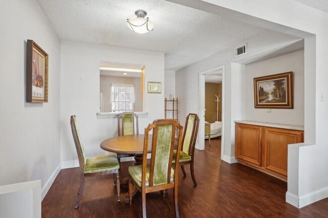 Photo - 3320 N Arnoult Rd Unit 231