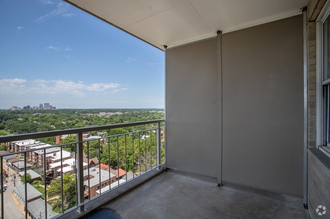 1BR, 1BA - 766 SF Model - Dorchester