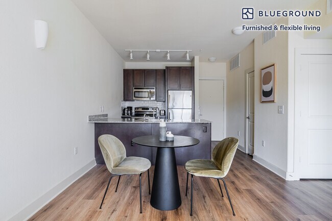 Photo - 3100 Esperanza Crossing Unit FL4-ID301