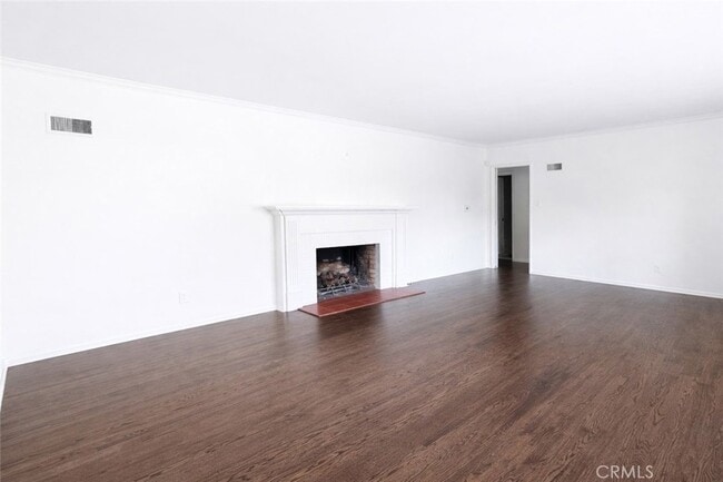 Photo - 18 Woodland Ln