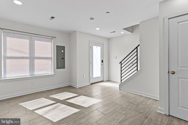 Photo - 134 Burnside St