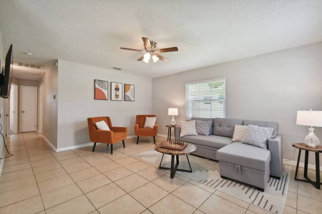 Building Photo - 37329 Magnolia Ave Unit ID1234471P