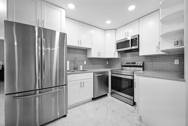Photo - 6279 Bay Club Dr Unit 3