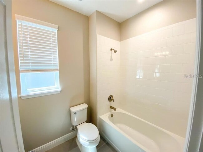 Photo - 16125 Parkwyn St