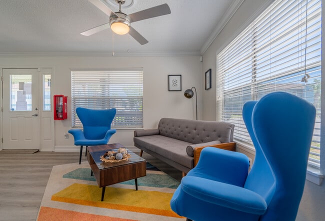 Photo - Patriot Plaza