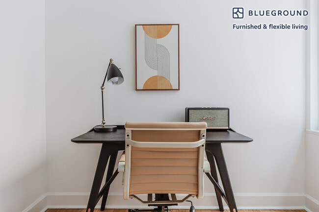 Photo - 160 E 48th St Unit FL10-ID1573