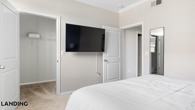 Photo - 14807 Woodland Hills Dr Unit 9307