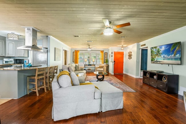 Building Photo - 1937 Grove Bluff Cir W Unit SI ID1578589P