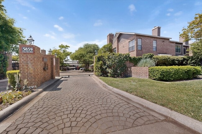 Photo - 5859 Frankford Rd Unit 512