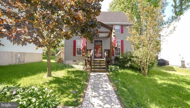 Building Photo - 3743 8th St