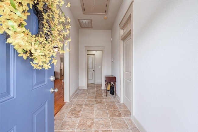 Photo - 1216 Campbell St