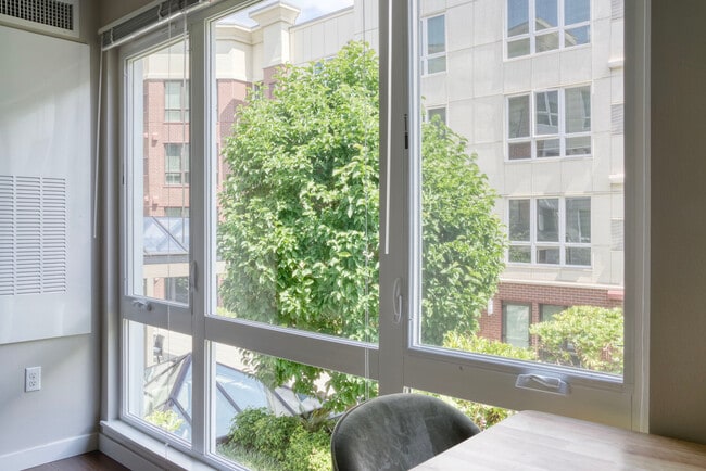 Photo - 10333 Main St Unit FL4-ID837