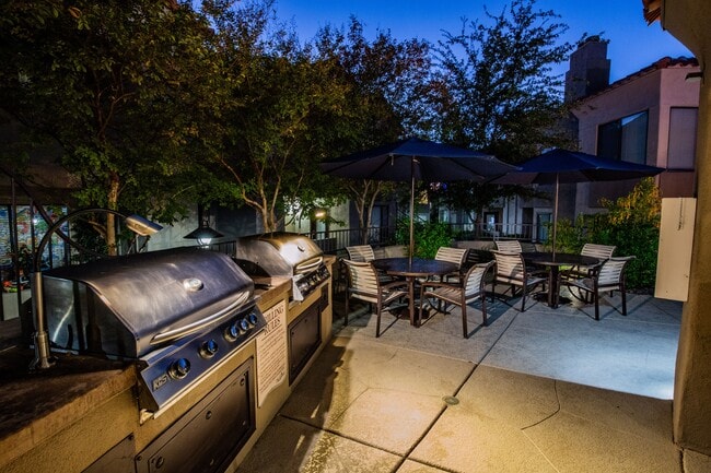 BBQ and Picnic Area - The Legends at La Paloma