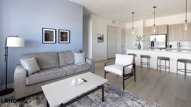 Building Photo - 1345 E 15th St Unit 302