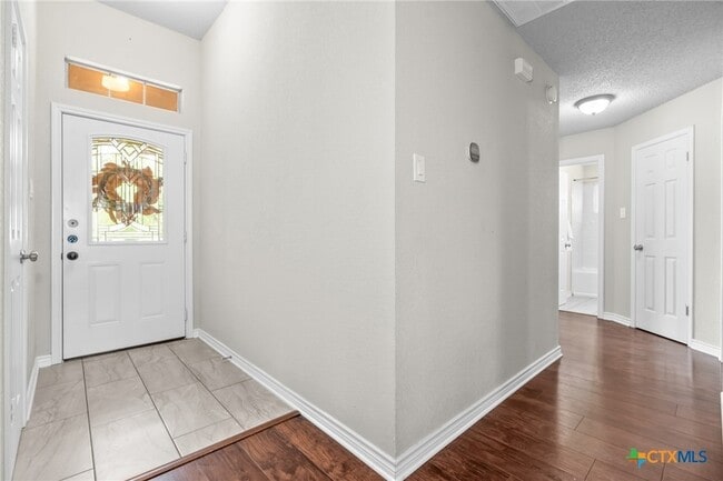 Photo - 2804 Bluejay Dr