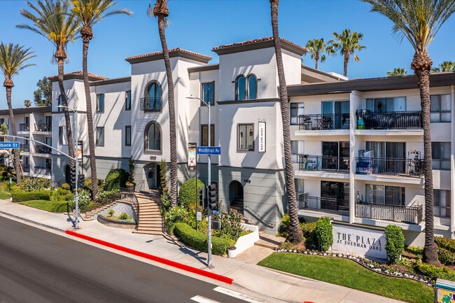 Building Photo - Plaza at Sherman Oaks