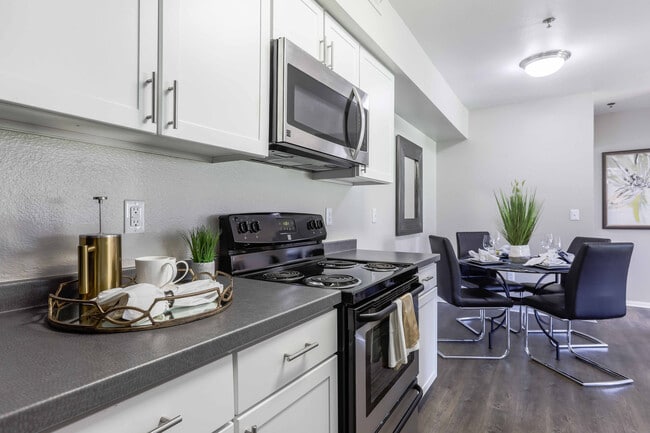 Photo - Magnolia Ridge